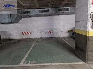 Parking coche en Poblenou