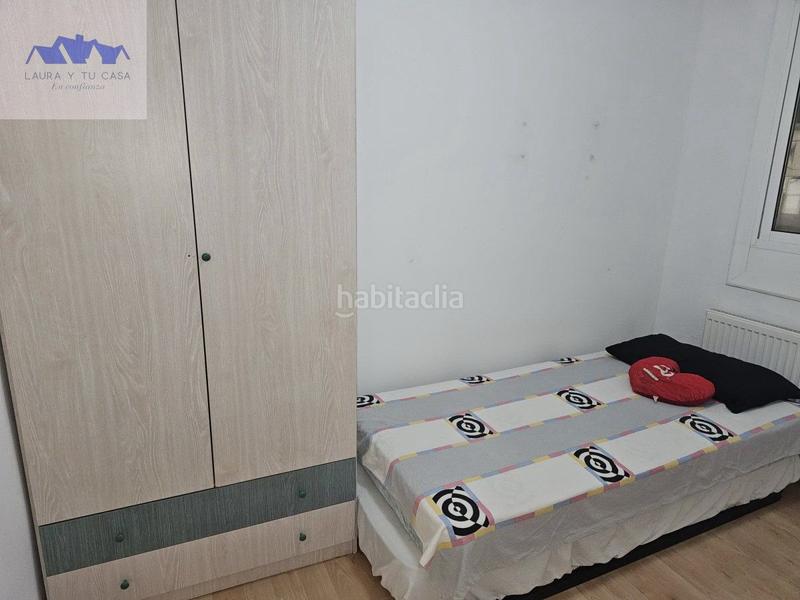 Foto f98bd102-4b67-438f-bf49-aaf54e94c75e. Dúplex duplex en venta en Centre, 3 dormitorios. en Pineda de Mar