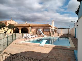 Chalet  Calle las palomas 0. En venta magnífico chalet con piscina