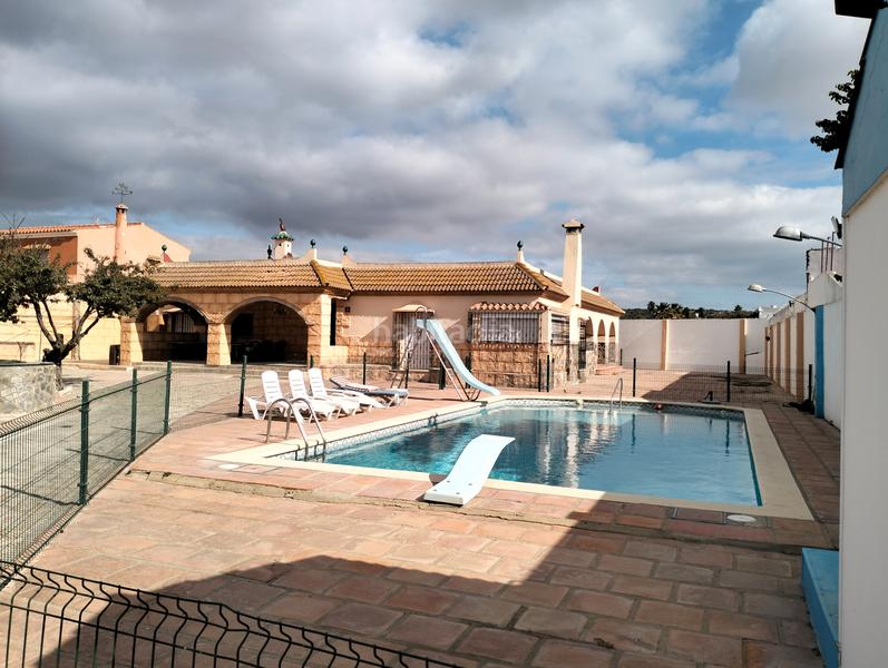 Foto d7208e44-0930-44e2-9018-242f6d783ec6. Xalet a calle las palomas 0 a Puente Mayorga-Campamento San Roque