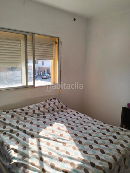 Foto 7a22a099-0f21-40e0-a0ee-1294c298ab31. Maison jumelée dans calle torres quevedo 33 dans Mondejar-Junquillos Línea de la Concepción (La)