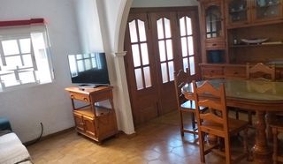 Appartement à Calle espinell 20. ??? oportunidad en la línea: espacioso, céntrico y listo para en