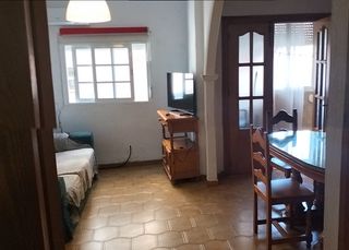 Etagenwohnung in Calle espinell 20. ??? oportunidad en la línea: espacioso, céntrico y listo para en