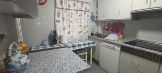 Pis  Calle guadalajara 5. Piso en venta de 80 m², 3 dormitorios y 1 baño. ideal para refor