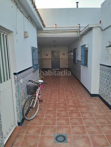 Foto 4858fc83-104b-4334-a5c7-2a2eda1eb456. Edifici a calle zorrilla 10 a Mondejar-Junquillos Línea de la Concepción (La)