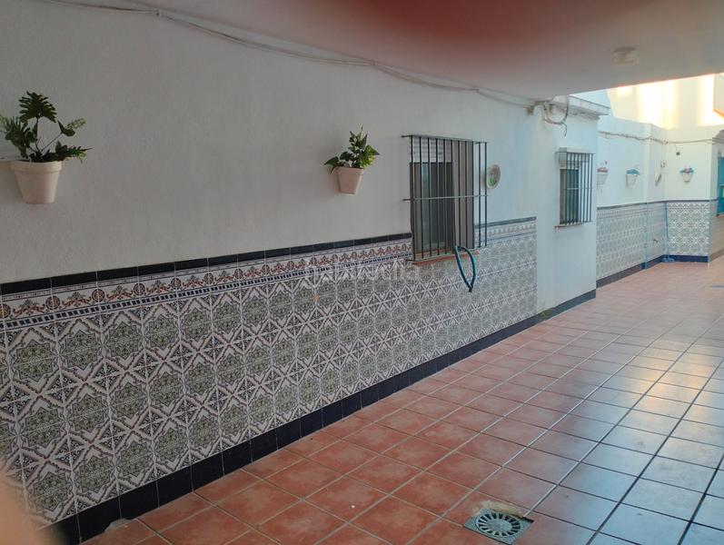 Foto 5f228717-72e0-40ab-95ae-3a820a344a64. Edifici a calle zorrilla 10 a Mondejar-Junquillos Línea de la Concepción (La)