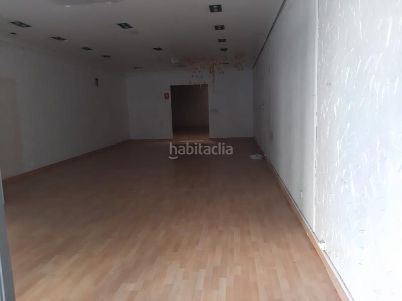 Foto 65d2f0f9-c50e-44fd-8b48-0c712f19b8ba. Alquiler local comercial en avenida de valencia 35 en Zaragoza