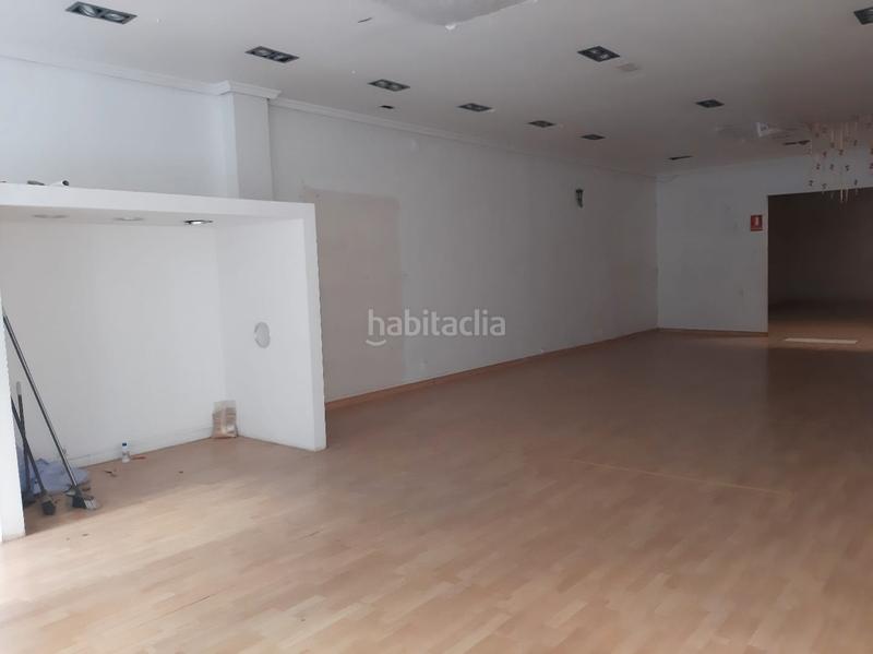 Foto eb7cbeef-53e1-4933-95f3-f3f81930122d. Lloguer local comercial a avenida de valencia 35 a Zaragoza