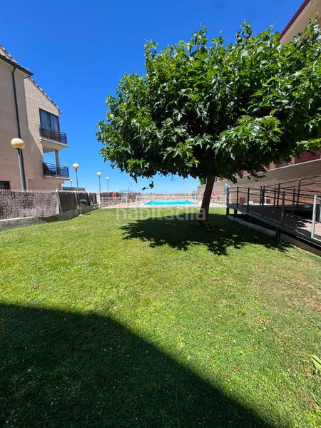 Foto af63dd5e-68eb-40f0-bddb-245c6f9f6f69. Duplex in calle moncayo 4 in Muela (La)