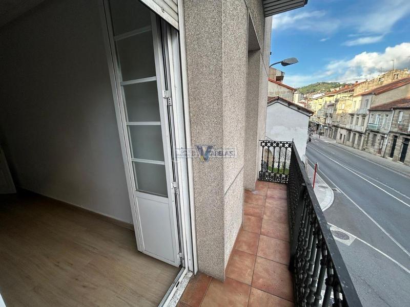 Foto 5b30c34c-8fb0-48e1-8cab-9802841f8859. Piso en A Carballeira Ourense