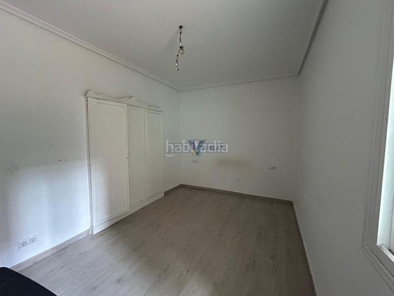 Foto aea60479-f482-44d3-9b00-d754cd094ec0. Piso en A Carballeira Ourense