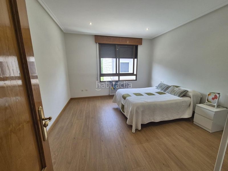Foto b8c5fd26-e248-494e-9e8c-017f3c35222f. Casa adossada amb calefacció a Xinzo de Limia