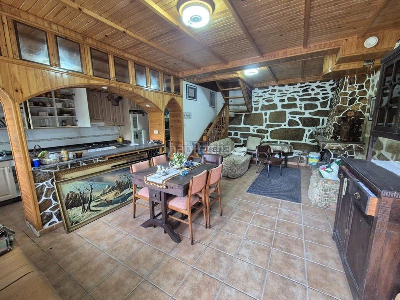 Foto 837aaa66-e36e-45a4-8fe2-c7d427c754d2. Casa a Peroxa (A)
