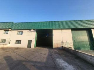 Fabrikhalle in San Cibrao das Viñas
