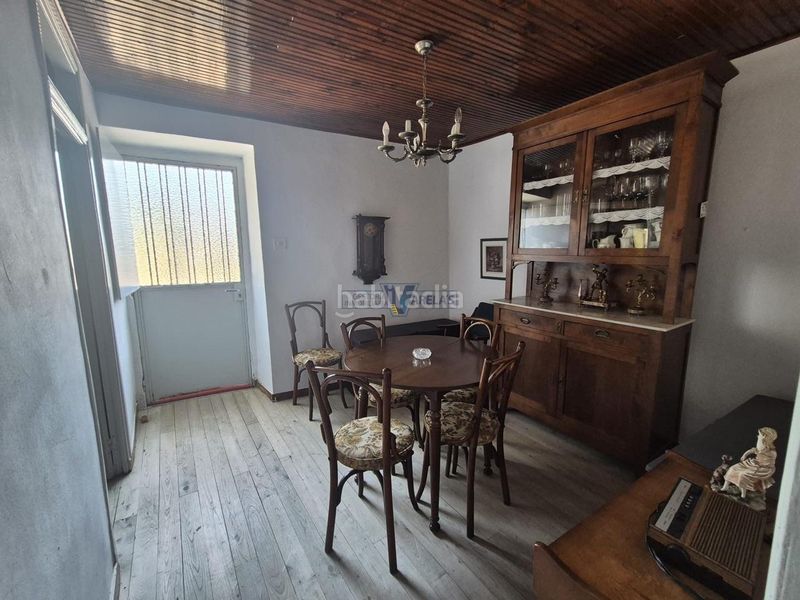 Foto 4fda55db-1461-4693-952e-eefda59d07ee. Casa amb calefacció a Amoeiro