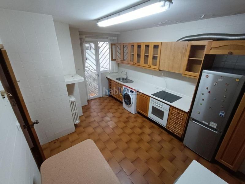 Foto 83925185-340f-47c6-a81a-3260dad41304. Flat with heating parking in Centro Ourense