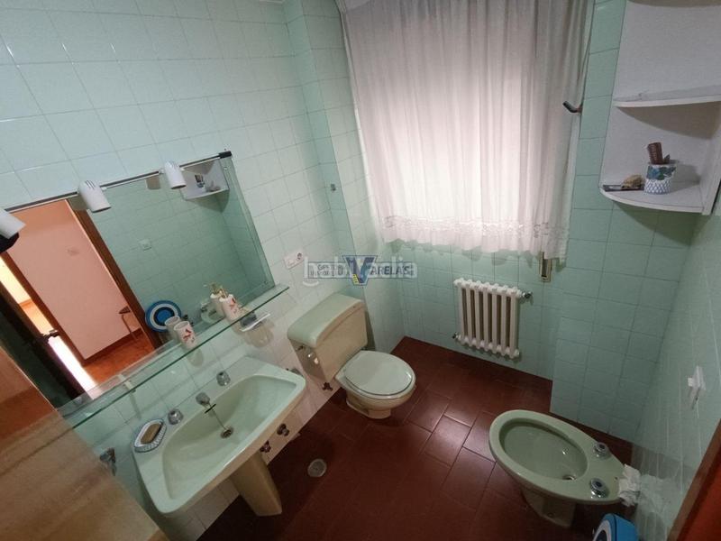 Foto 68b6f1cf-21a0-422c-ab8b-b4cb492c62f6. Piso en Centro Ourense