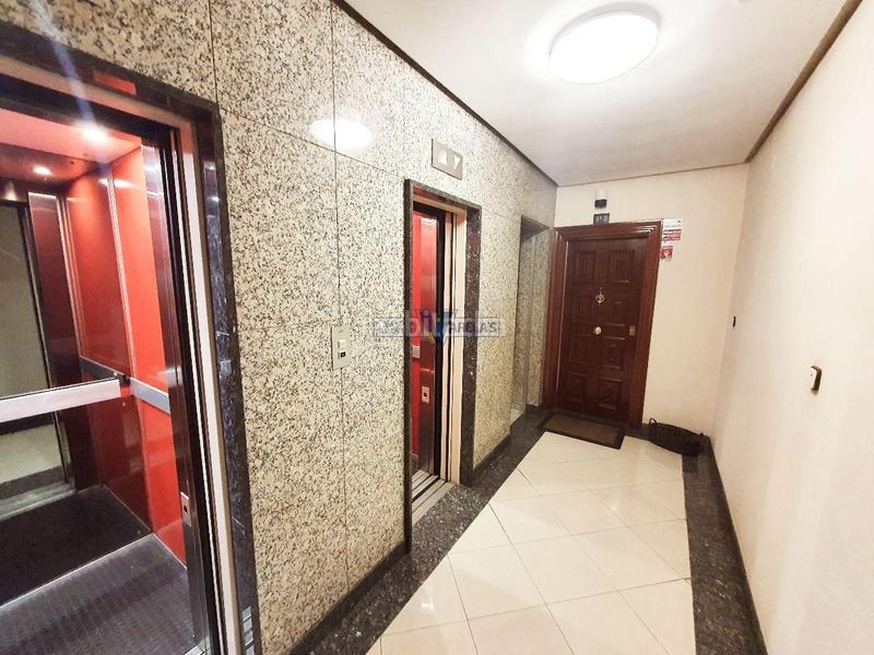 Foto f0f575e6-b4e8-4e1f-a05a-c6b1ea78eb65. Appartement avec chauffage parking dans Centro Ourense