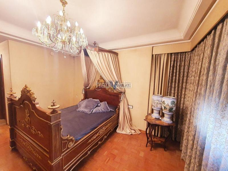 Foto 0e8b2c14-24bc-49fb-af8b-1465c1ee62a0. Piso en Centro Ourense