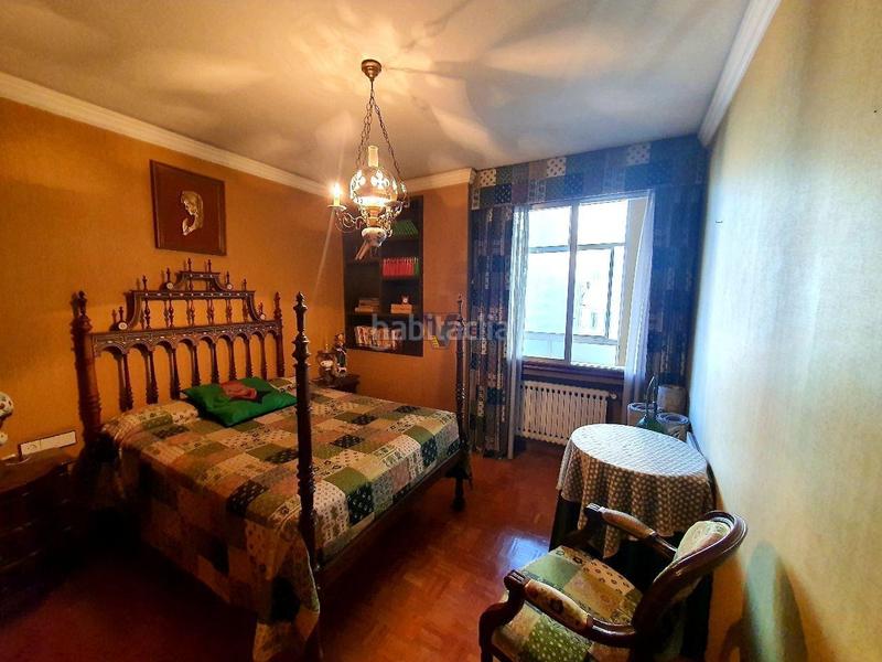 Foto f2ad3e68-7331-43d2-94bd-6cc260e8011c. Piso en Centro Ourense