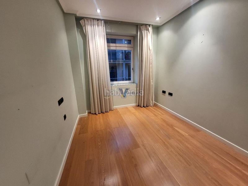 Foto bc34260f-d65a-44f6-b236-9cb8594937ac. Appartamento con riscaldamento parcheggio in Centro Ourense