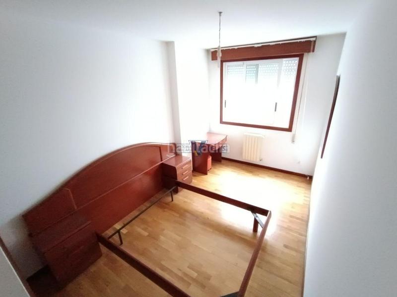 Foto 03604014-6c32-4f3c-9326-33232da20fa7. Pis amb calefacció aparcament a Ventiun Ourense