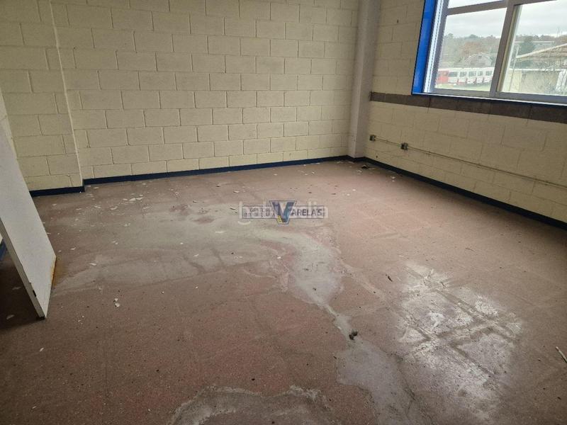 Foto b64f5811-0d7c-44b6-82a8-03bb50591628. Alquiler nave industrial en San Cibrao das Viñas