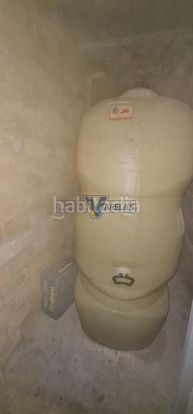 Foto 15291ae5-32a5-482e-8422-78a9ee4edd59. Haus mit heizung parking in Toén