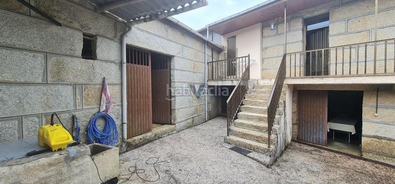 Foto 5b8fa2f6-6b0a-4de0-933d-6b81376e1923. Haus mit heizung parking in Toén