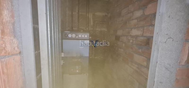 Foto 985e1a63-5e13-4063-93e2-34c7c3efcfe5. Haus mit heizung parking in Toén