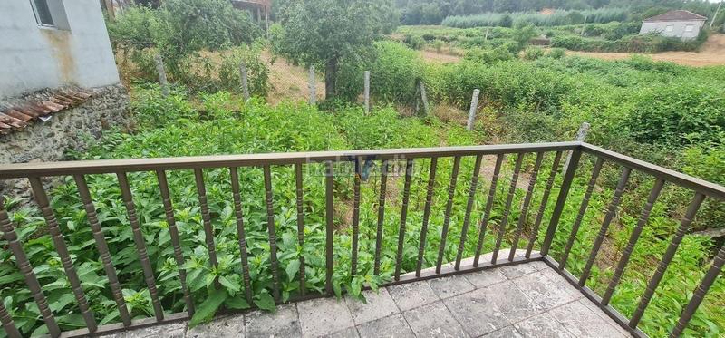 Foto c21130ae-2e8b-47cb-bb87-77d40d373581. Haus mit heizung parking in Toén