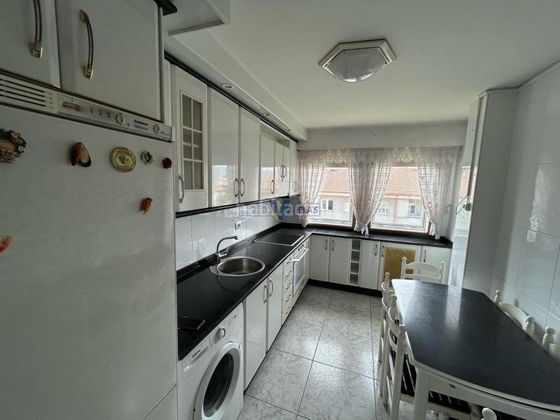 Foto a8f5e334-4514-476f-8042-7a8ff3c659da. Rent flat with heating in Mariñamansa Ourense