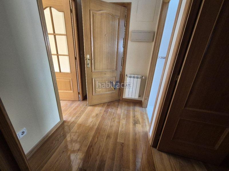 Foto e5e1468a-d9a5-406a-b65e-b7a1398d17e3. Appartement avec chauffage dans Centro Ourense