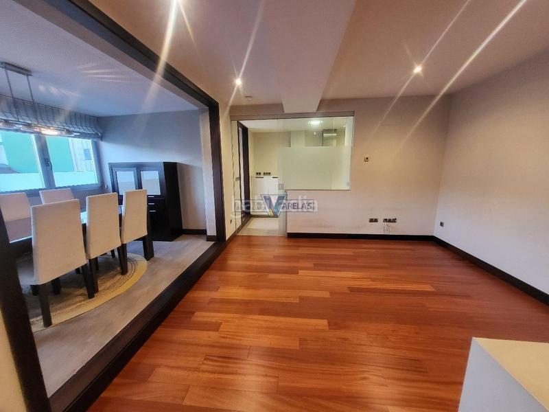 Foto 4c32bb2a-6fc1-4314-964e-eda911ed34c4. Dúplex amb calefacció aparcament a Centro Ourense