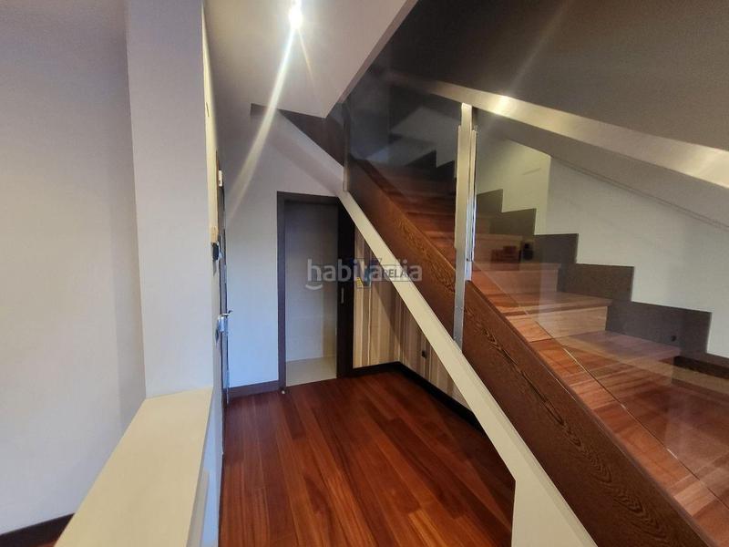 Foto bfd43880-abfe-4eae-8ddc-a3cca2bea8be. Dúplex amb calefacció aparcament a Centro Ourense