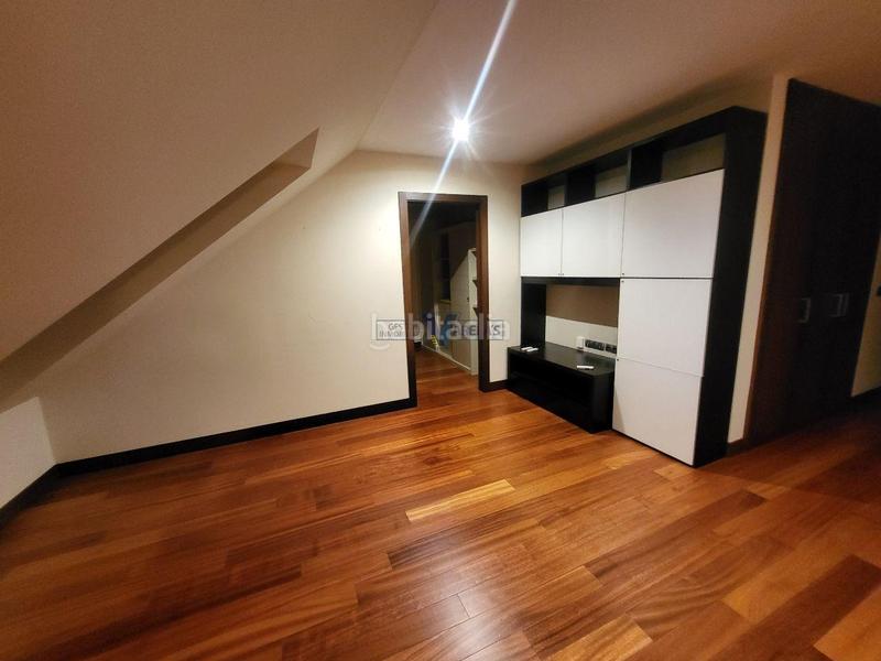 Foto 15cea855-596e-4c43-861f-4b067e66381a. Zweistöckige wohnung mit heizung parking in Centro Ourense