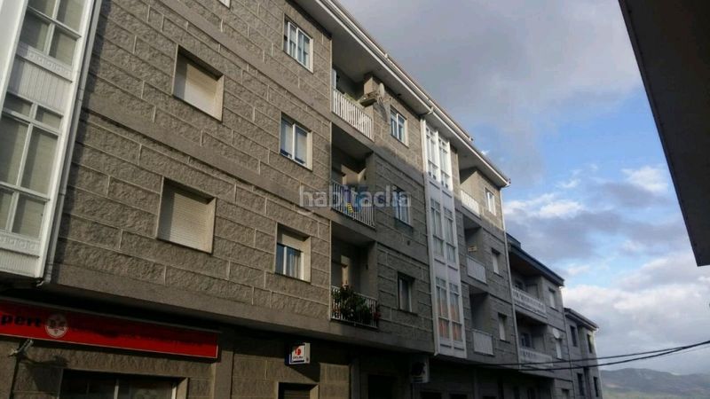 Foto 14a7e7e2-6ba0-4a82-9726-34a3e422542a. Flat with parking in Maceda