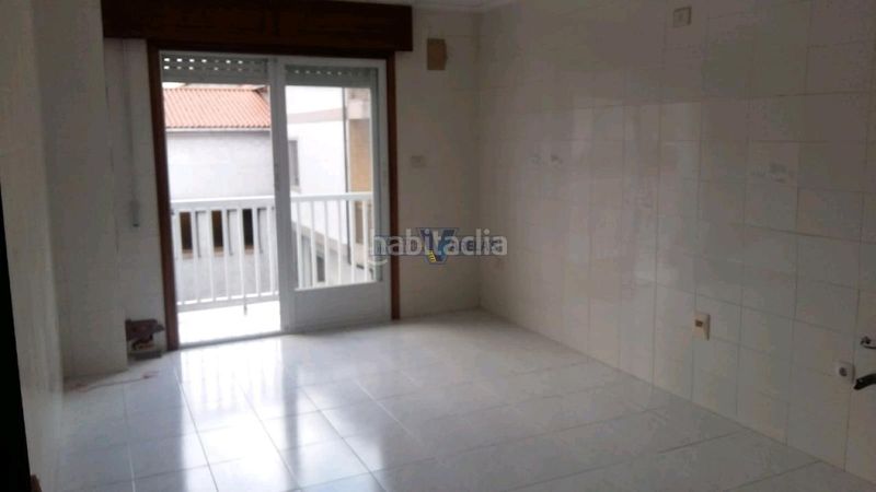 Foto 4b0b0d9d-e81f-4a89-aee6-be8bc0d3abc1. Flat with parking in Maceda