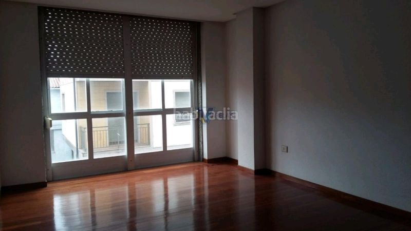 Foto 54ffd009-8170-45ca-9153-58c7f634df67. Flat with parking in Maceda