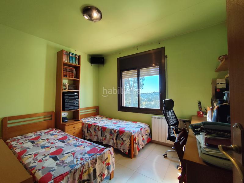 Foto 25ed2468-d2c3-43c7-b894-41c9d9fcbf91. Casa bifamiliare con camino riscaldamento parcheggio in Ametlla del Vallès (L´)