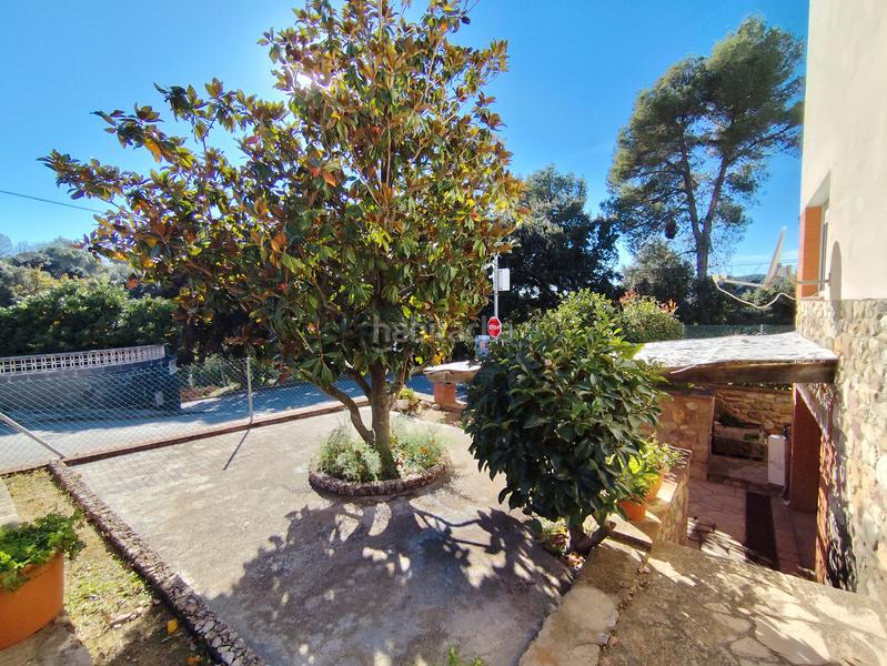 Foto 43b5df89-66c6-49a3-9b9d-8710bc62fff8. Casa bifamiliare con camino riscaldamento parcheggio in Ametlla del Vallès (L´)