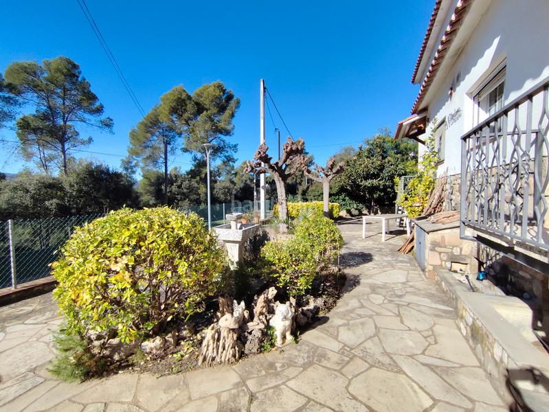 Foto a7f1441b-3d93-441f-9de7-f5aacc79f1f8. Casa bifamiliare con camino riscaldamento parcheggio in Ametlla del Vallès (L´)