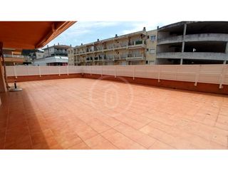 Appartamento in Tossa de Mar. Apartamento muy soleado con u terraza en el centro de tossa de m