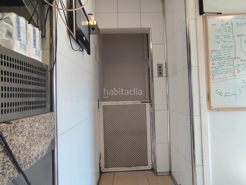 Foto eec8f6ad-6672-483a-893f-35c6e5d26b5b. Traspàs local comercial a Centre - Estació Sant Cugat del Vallès