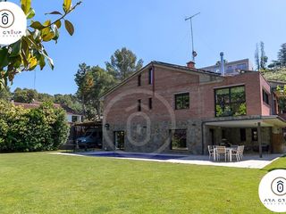 House  Calle pollanc. Exclusiva vivienda independiente con piscina en matadepera