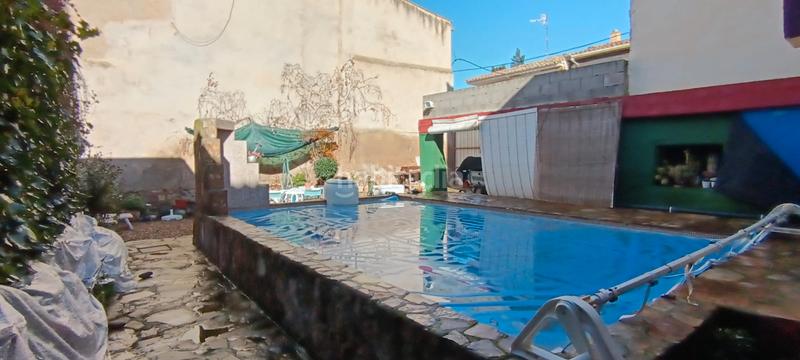 Foto 8d3e868b-b616-41c7-8fca-91a973c675dc. Casa en calle diputación 2 casa grande en Buñuel