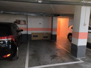 Location Parking voiture à Avenida de navarra 11. Alquilo garaje utebo