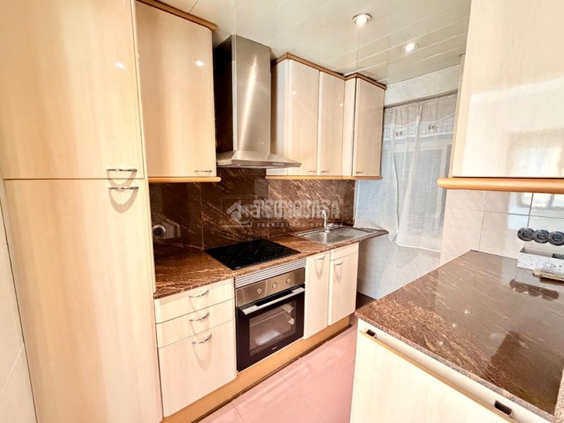 Foto 12dad3b1-0700-45a3-8cd7-fdffc1259068. Piso  en venta en Sants Barcelona