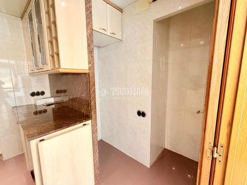 Foto 23155434-c445-4dfa-80c5-85c2dd449ec0. Piso  en venta en Sants Barcelona