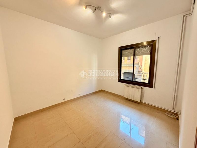 Foto 35a8ccc3-faaa-4708-a7be-5283f98e368c. Piso  en venta en Sants Barcelona